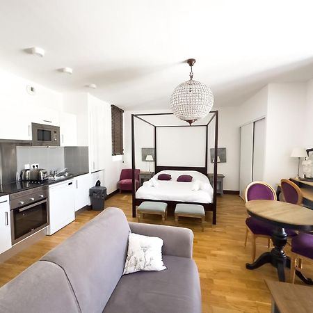 Residence De L'Arsenal Royal - Meubles De Tourisme 罗什福尔 外观 照片