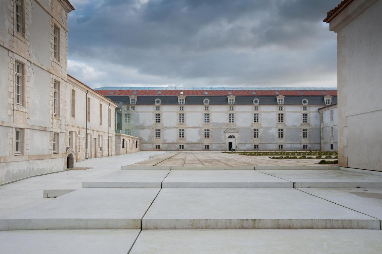 Residence De L'Arsenal Royal - Meubles De Tourisme 罗什福尔 外观 照片